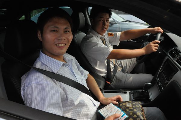 “一桿進洞”全新帕薩特蘇州區(qū)域品鑒會!