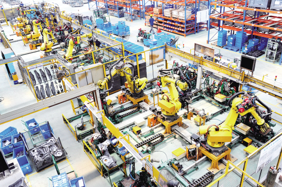 伍享汽車配件(太倉)有限公司生產(chǎn)車間里機(jī)器人好多！