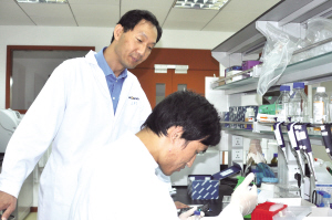 靶向治療給癌癥患者帶來希望——記省科技創(chuàng)新團(tuán)隊(duì)成員、中美冠科副總裁查濟(jì)平