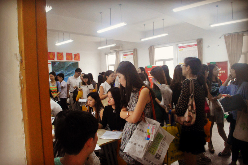 2014太倉(cāng)夏季大型招聘會(huì)勝利閉幕，南洋廣場(chǎng)專場(chǎng)繼續(xù) 