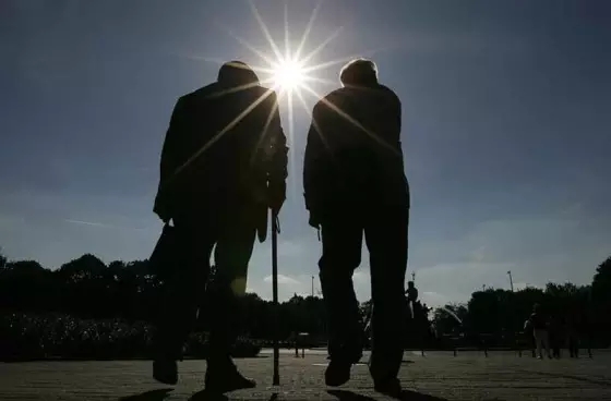 多地又來一個新假日：孝老假，休這個假有啥條件？