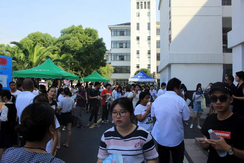 熱！——太倉市2017夏季招聘會(huì)酷暑中圓滿落幕