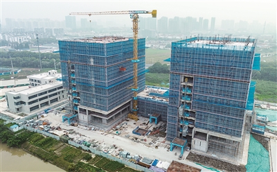 硅酸鹽所新建項(xiàng)目拔節(jié)生長(zhǎng)