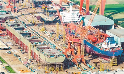 揚子三井造船忙