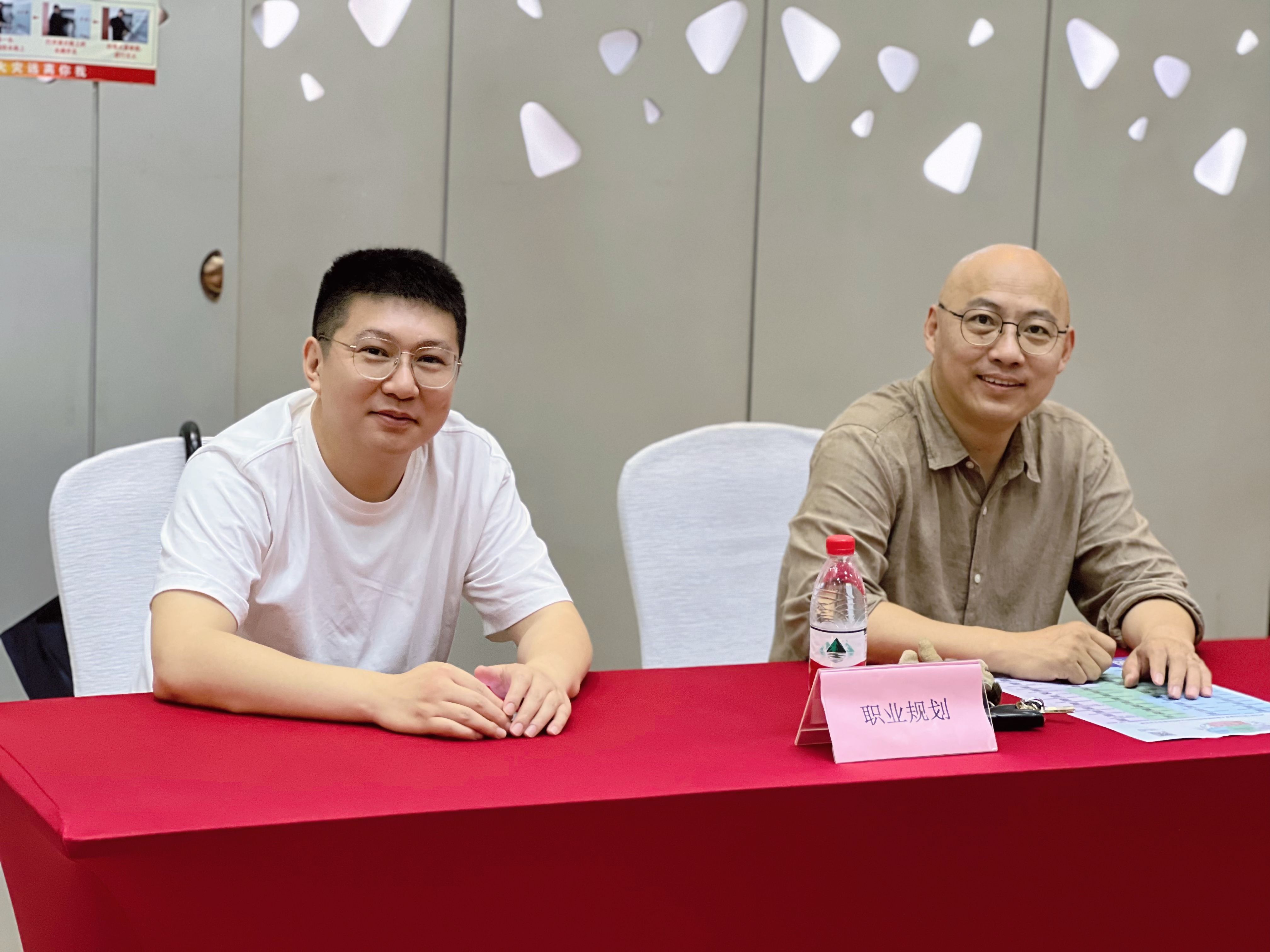 2024太倉夏季畢業(yè)生招聘會圓滿落幕：風(fēng)雨無阻，共筑就業(yè)橋梁